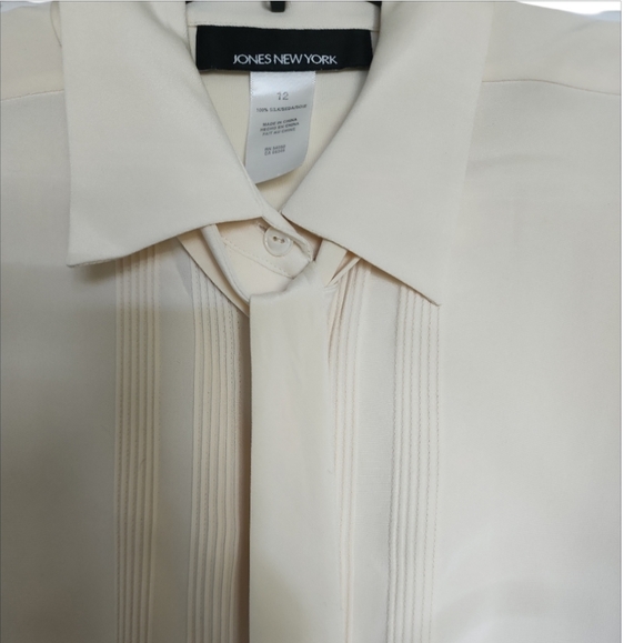 Preowned Jones New York Blouse - Picture 3 of 4